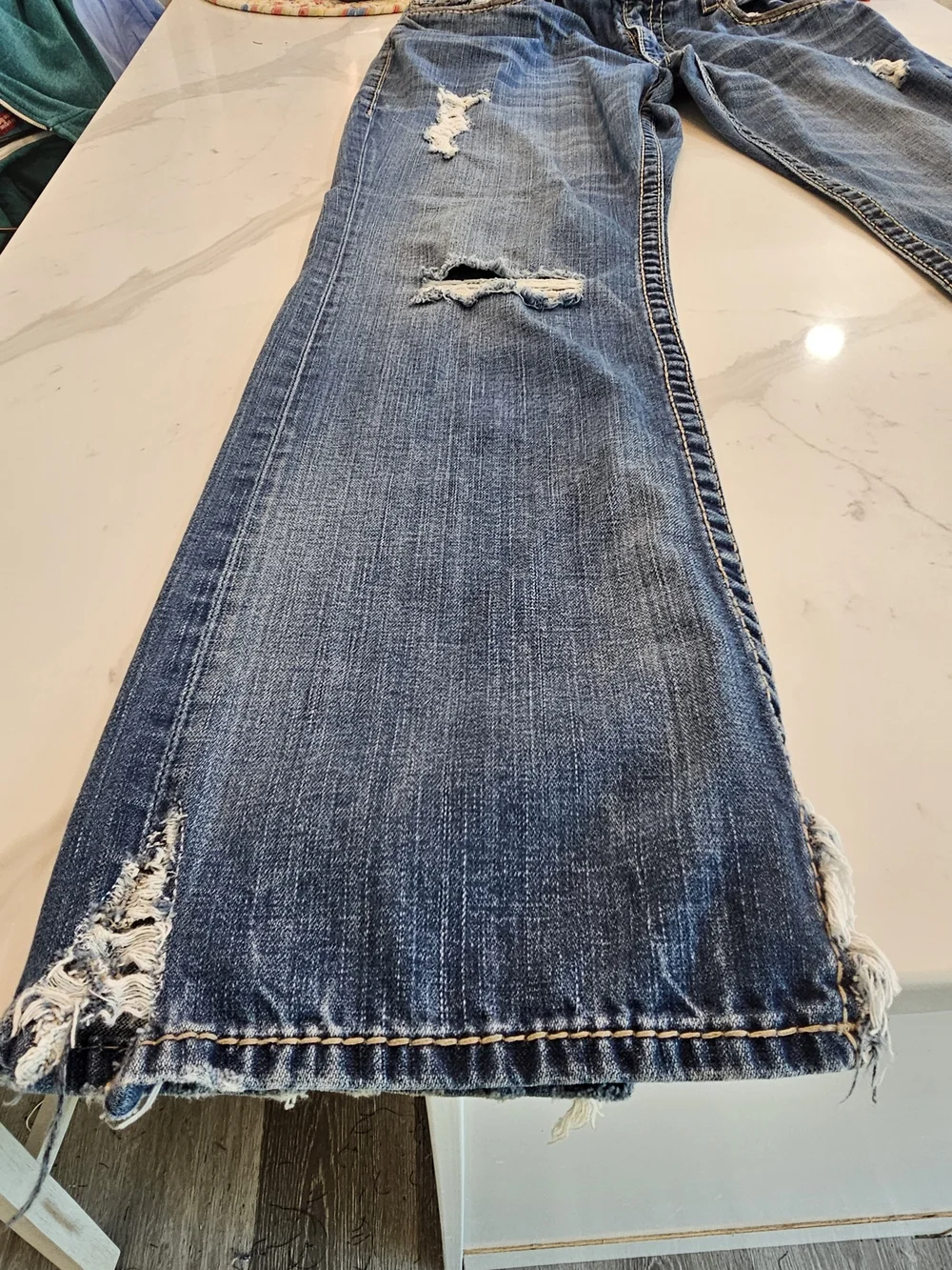 True Religion Men's Distressed Blue Slim Straight Jeans 36 Waist 32-34 Length